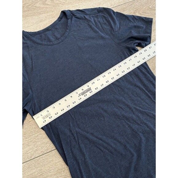 Lululemon Shirt Men’s Medium Crew Neck Tee Active Gym Workout Athleisure Blue - Picture 3 of 6